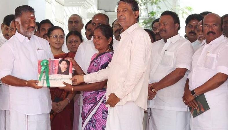 Tamil Nadu Govt. to give Pongal Gift Hamper