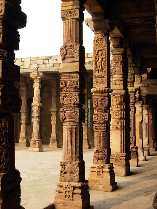 pillared-hallway-inside-the-qutub-complex