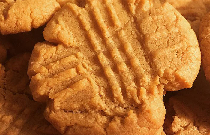 Eggless Peanut Butter Cookies