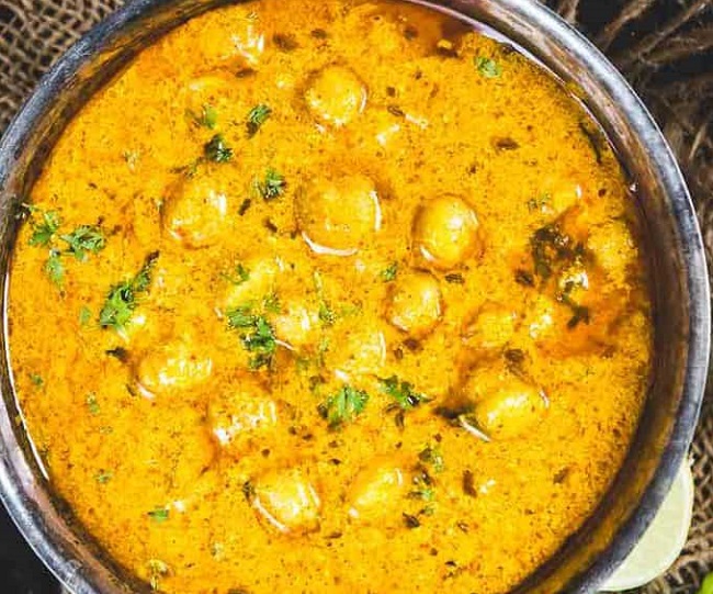 Chhrupi- Ningro Curry