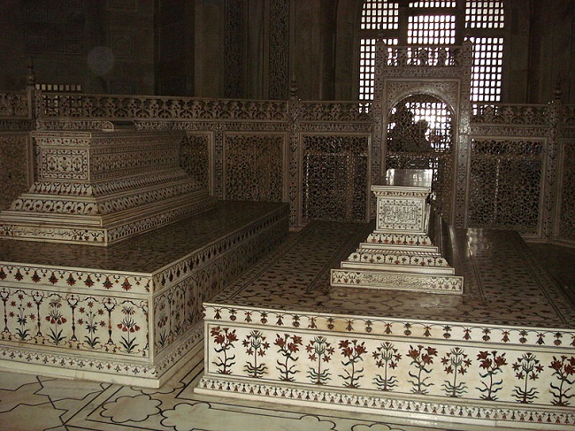 Tomb Of Taj Mahal