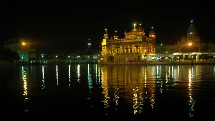 Golden Temple in night