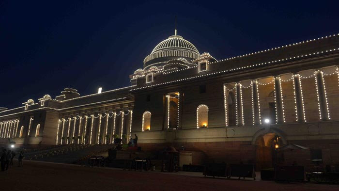 rashtrapati bhawan at night
