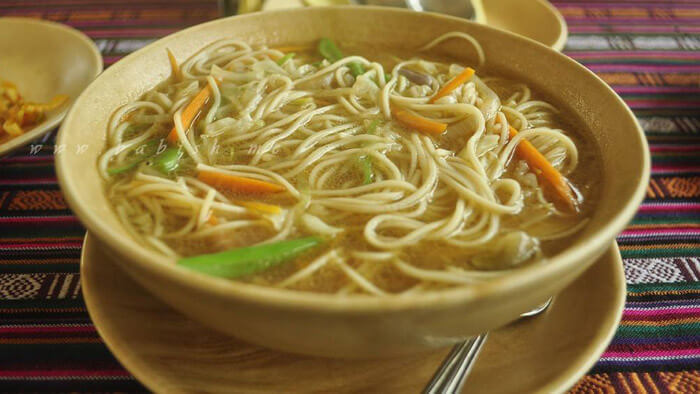 thukkpa (soup and noodles)