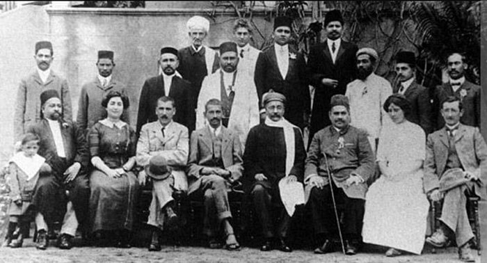 Gopal Krishna Gokhale with gandhiji