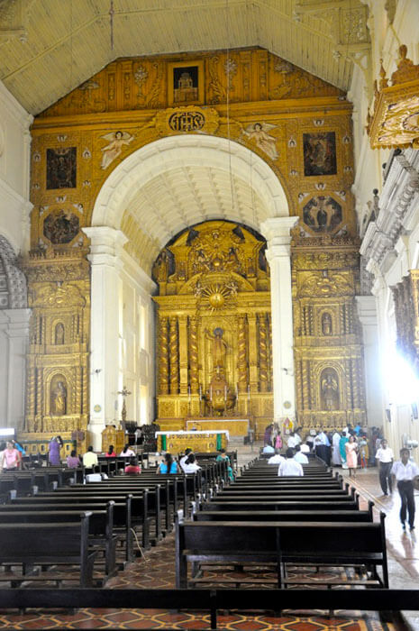 Basilica of Bom Jesus altar