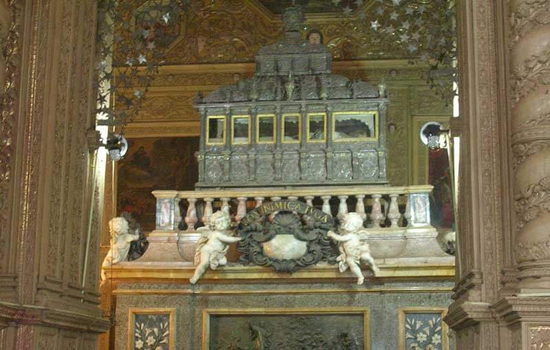 Web-Tomb-St.-Francis-Xavier