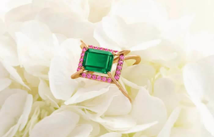 Let Your Hands Do the Talking with Unique Finger Rings