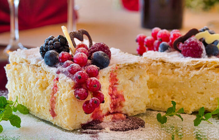 Impressive Cake Ideas to celebrate Valentine’s Day 2025